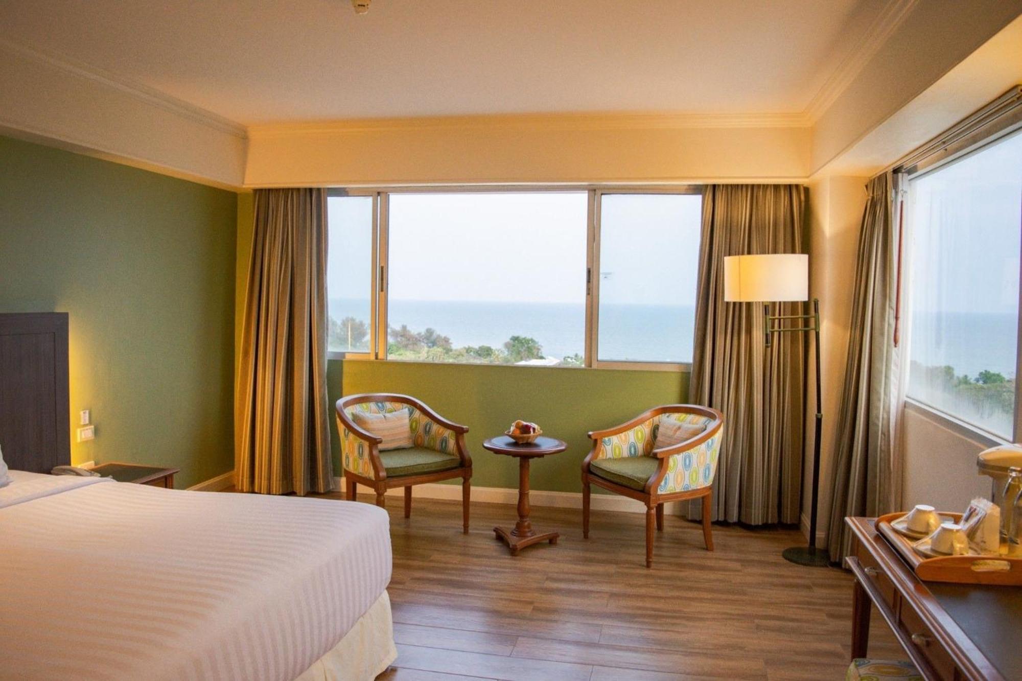 Hua Hin Grand Hotel And Plaza - Sha Extra Plus Exterior photo