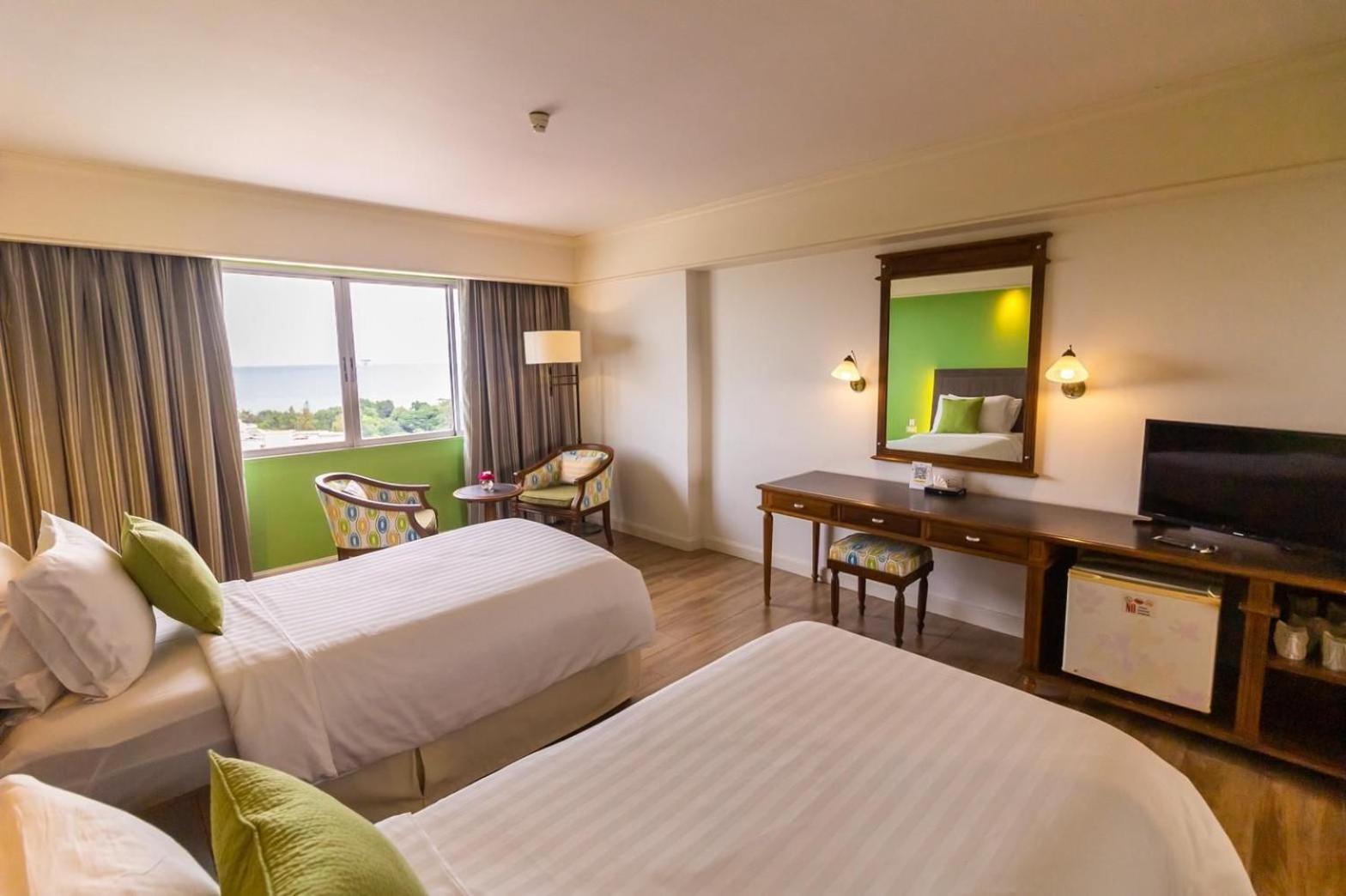 Hua Hin Grand Hotel And Plaza - Sha Extra Plus Exterior photo